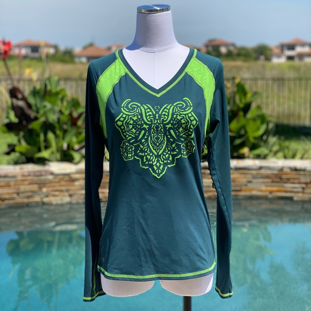 ATHLETA Long Sleeve V Neck Teal/Neon Green Top M